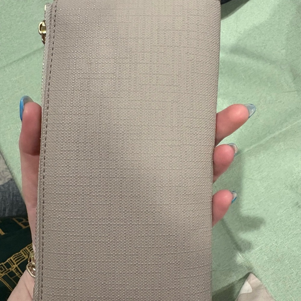 Dagne Dover Beige Slim Wallet
